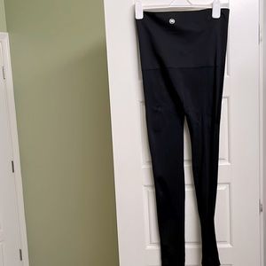Belly Bandit Mother Tucker Leggings Medium